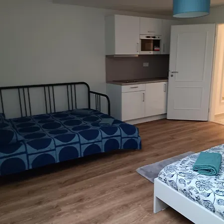 Cozy 1 Bedroom Lägenhet Prag