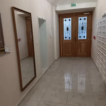 Cozy 1 Bedroom Appartamento Praga